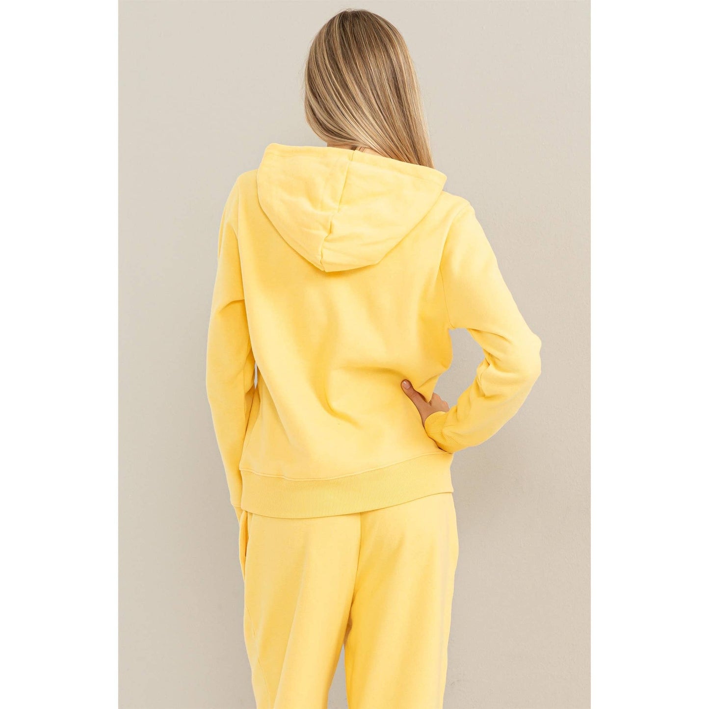 UPBEAT ENERGY LONG SLEEVE PULLOVER HOODIE