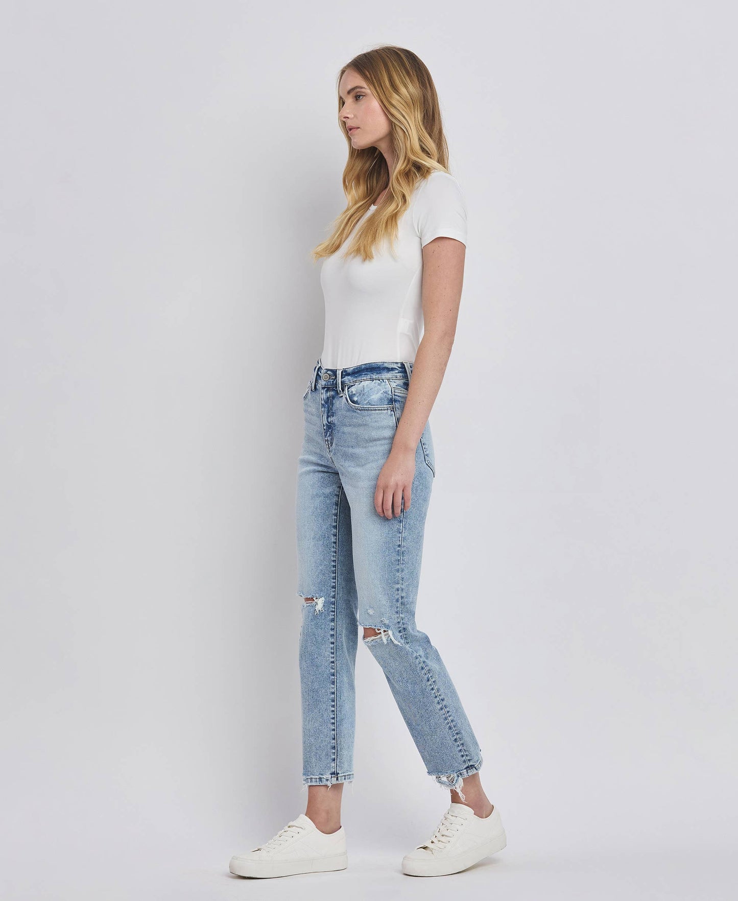VIVID HIGH RISE DISTRESSED JEANS