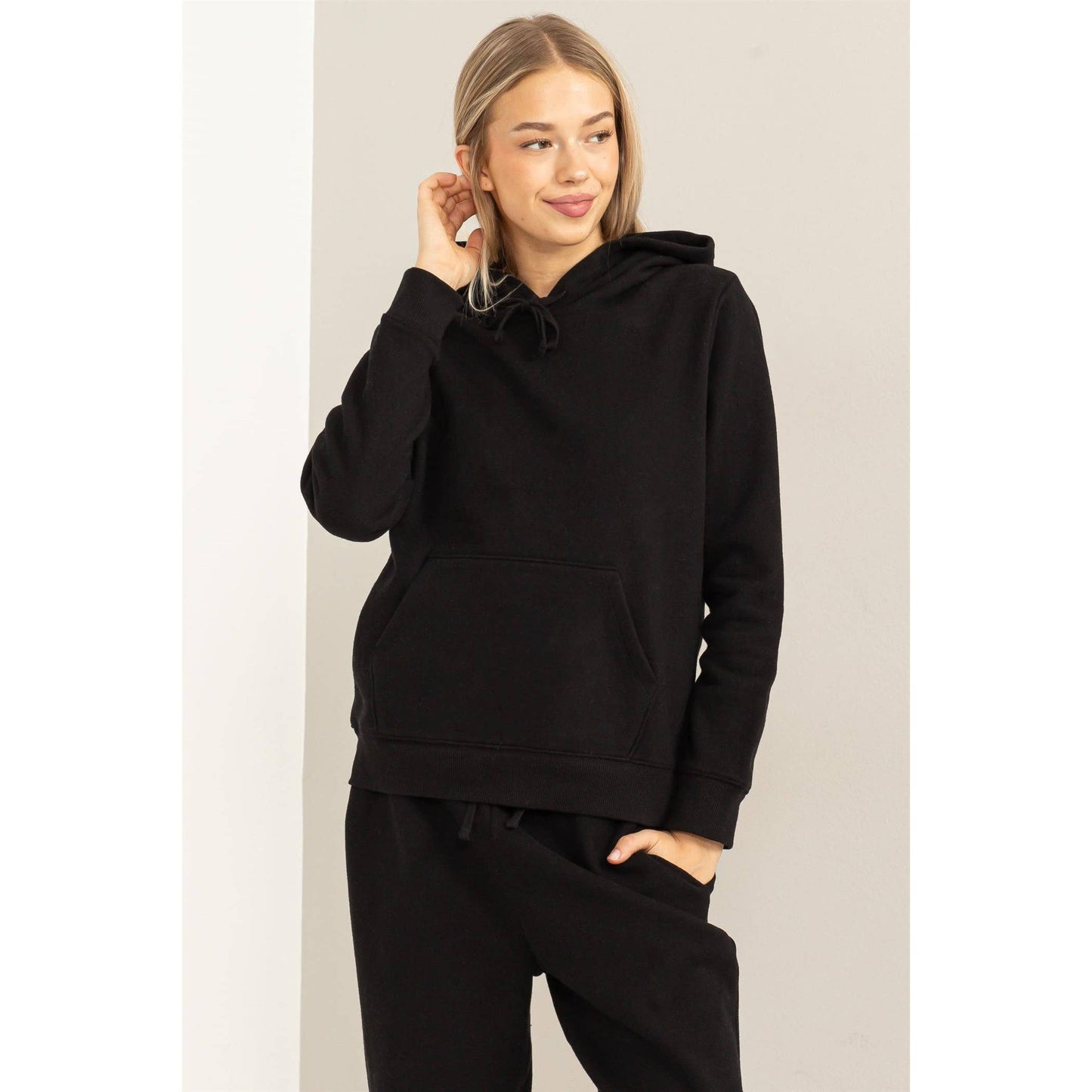 UPBEAT ENERGY LONG SLEEVE PULLOVER HOODIE