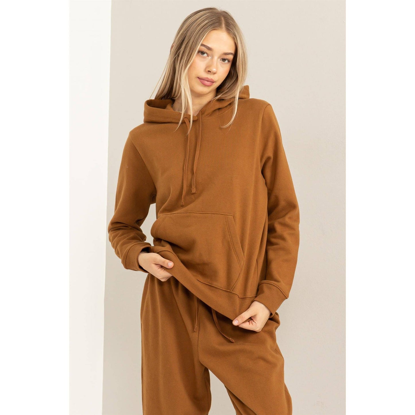 UPBEAT ENERGY LONG SLEEVE PULLOVER HOODIE