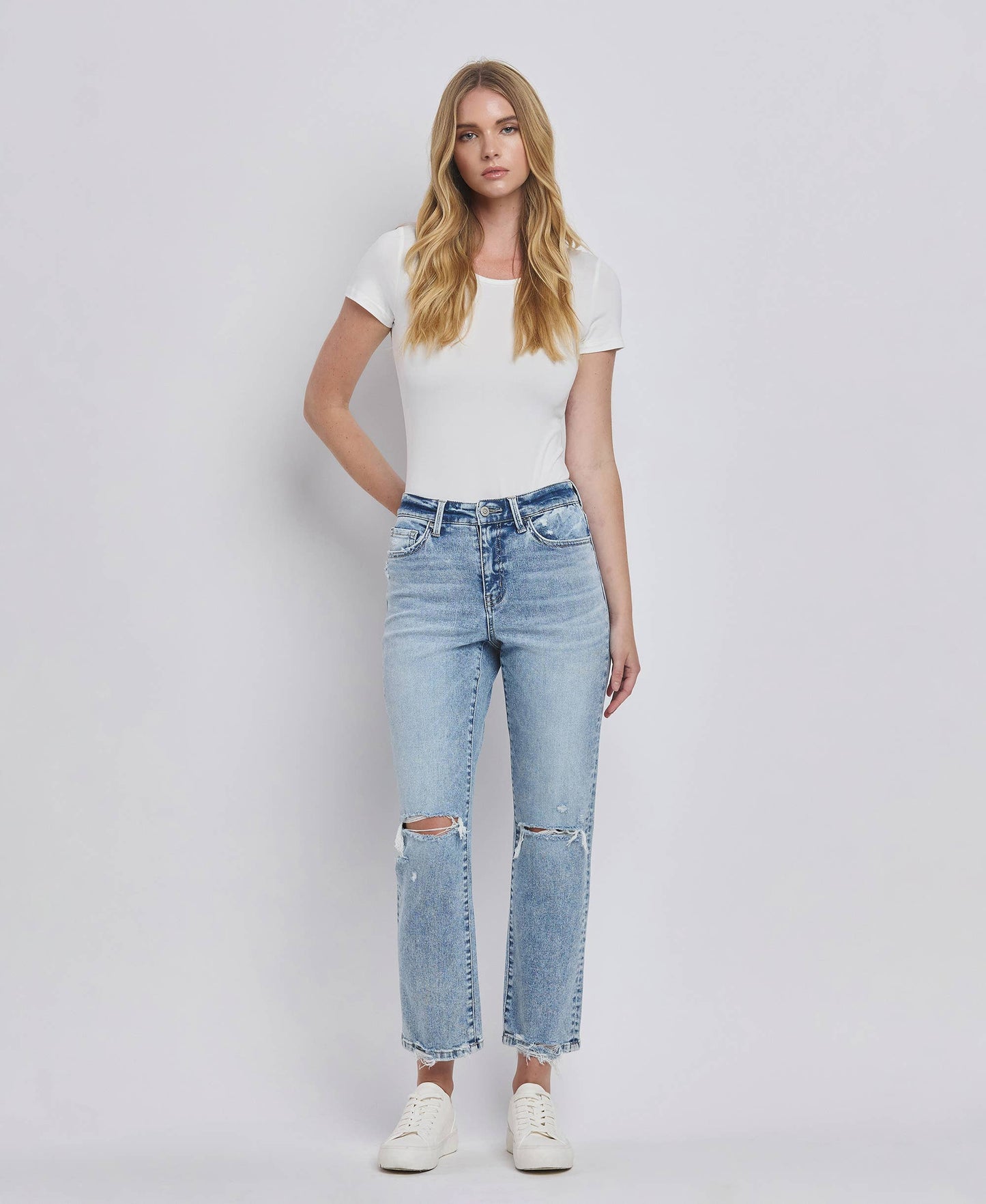 VIVID HIGH RISE DISTRESSED JEANS