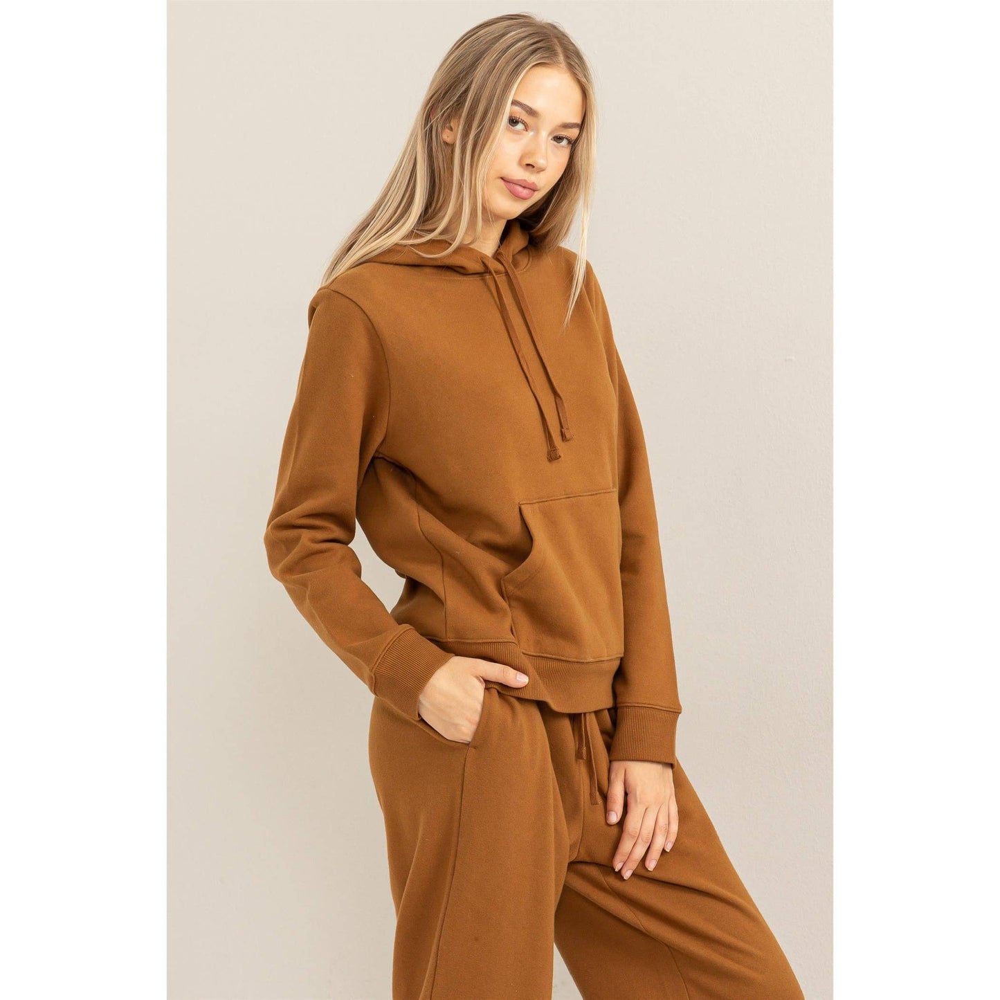 UPBEAT ENERGY LONG SLEEVE PULLOVER HOODIE