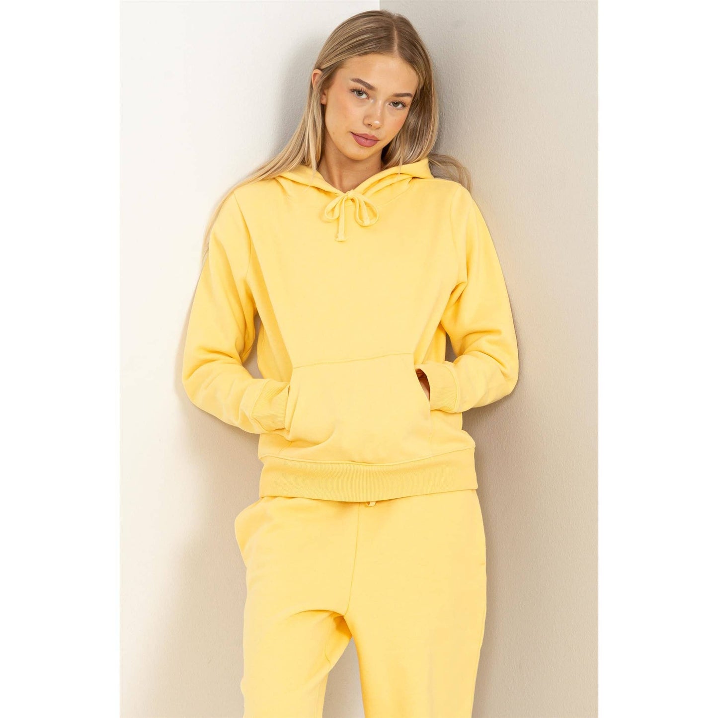 UPBEAT ENERGY LONG SLEEVE PULLOVER HOODIE