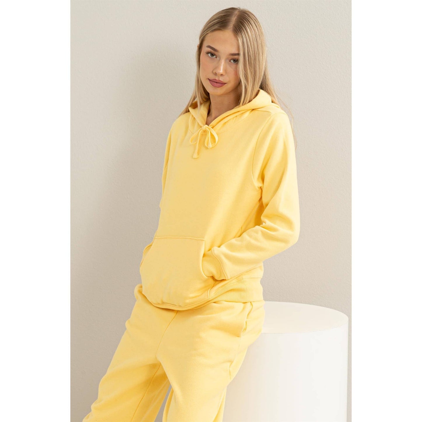 UPBEAT ENERGY LONG SLEEVE PULLOVER HOODIE