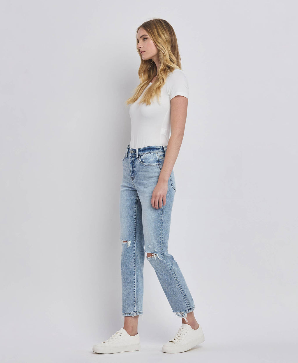 VIVID HIGH RISE DISTRESSED JEANS