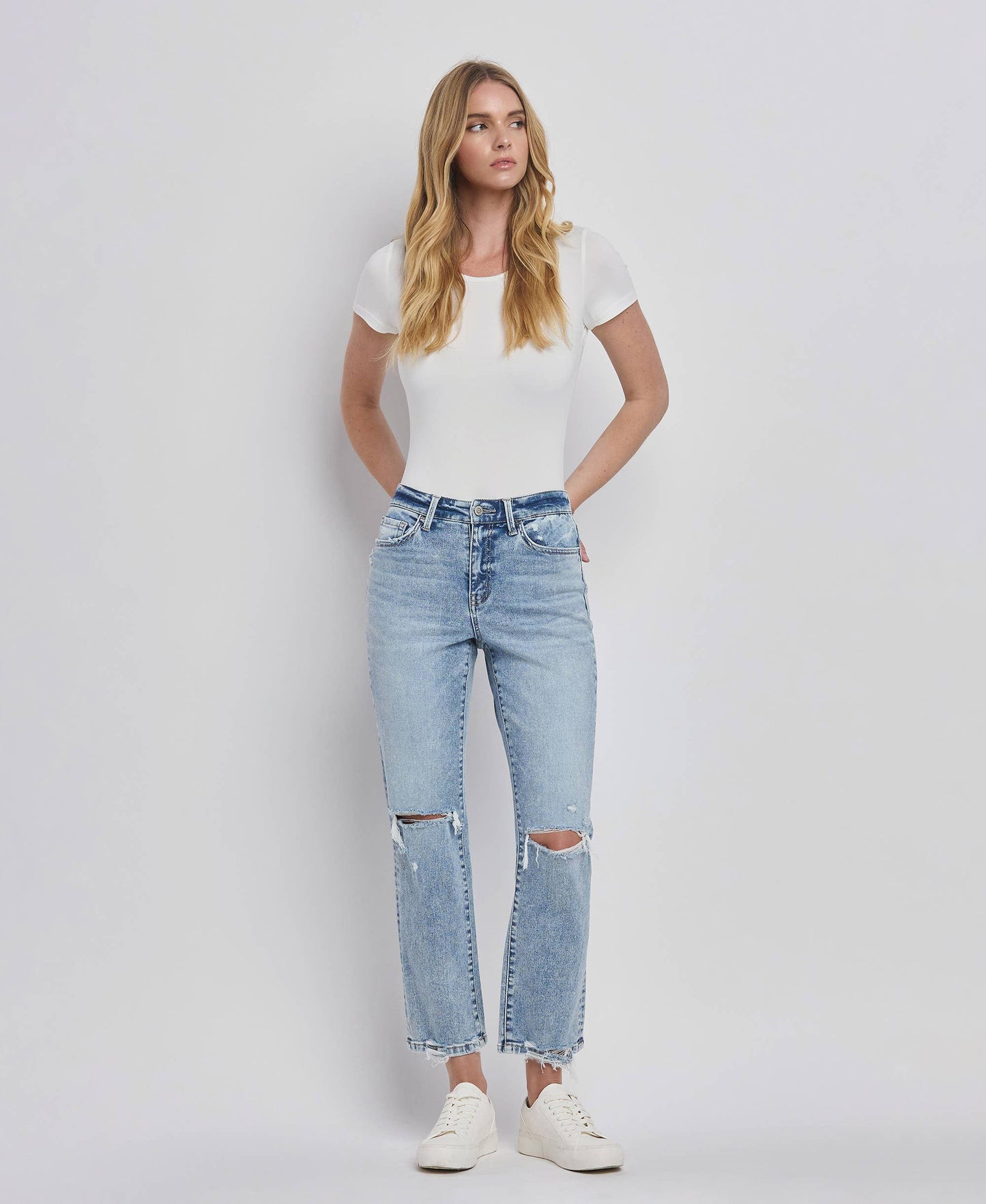 VIVID HIGH RISE DISTRESSED JEANS