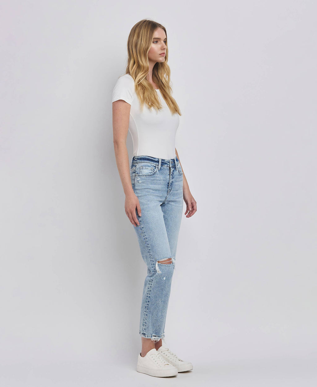 VIVID HIGH RISE DISTRESSED JEANS