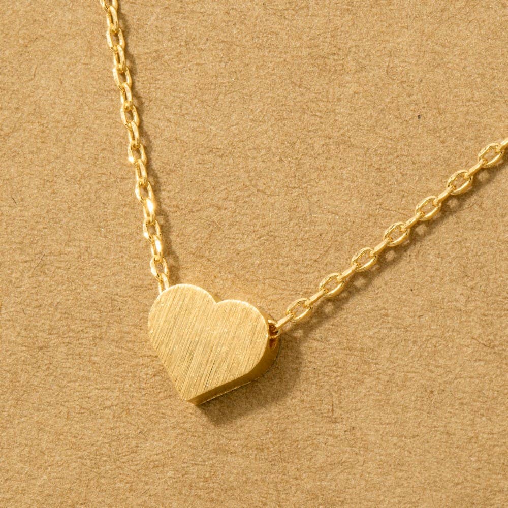 Dainty Heart Pendant Necklace: R