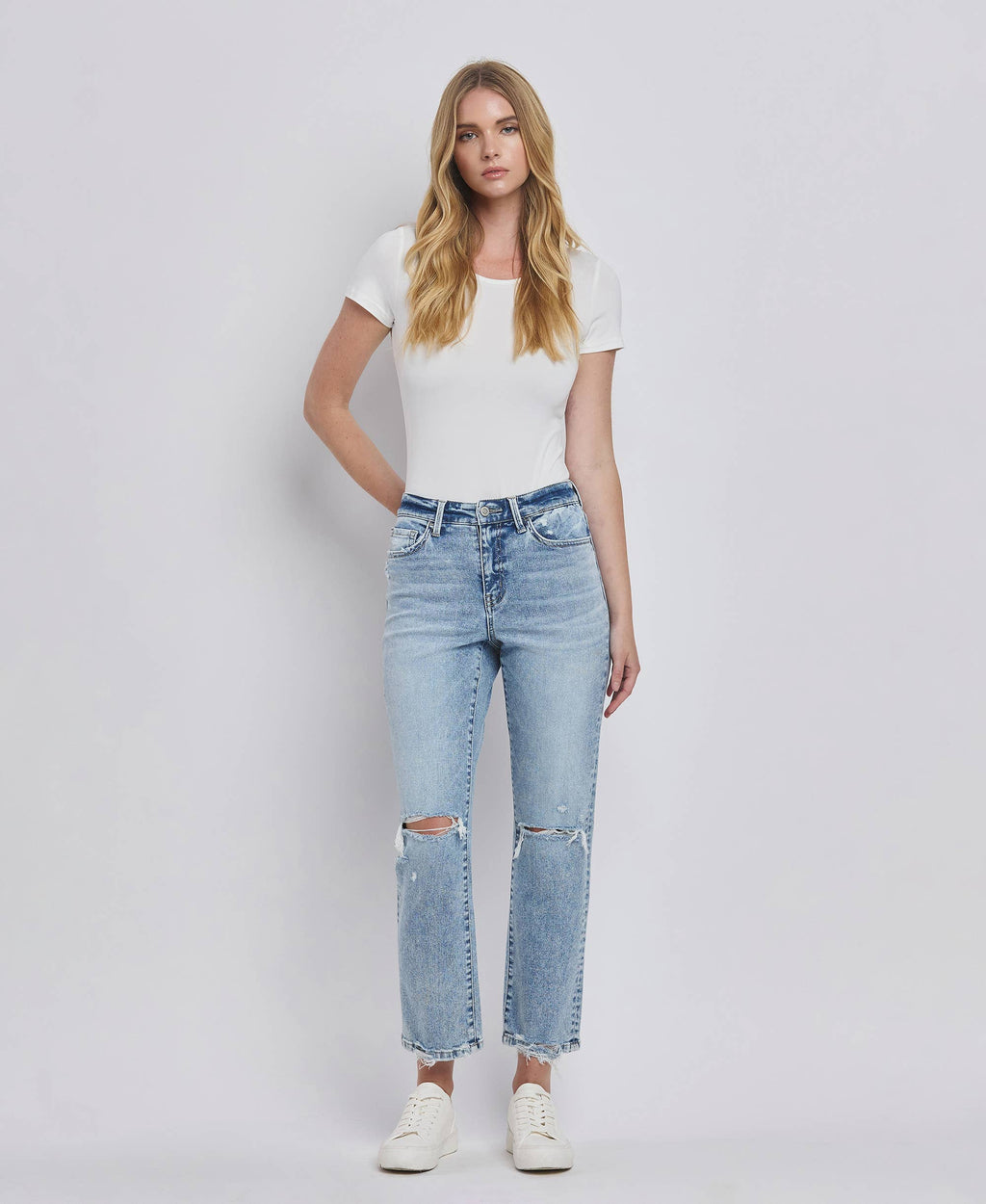 VIVID HIGH RISE DISTRESSED JEANS