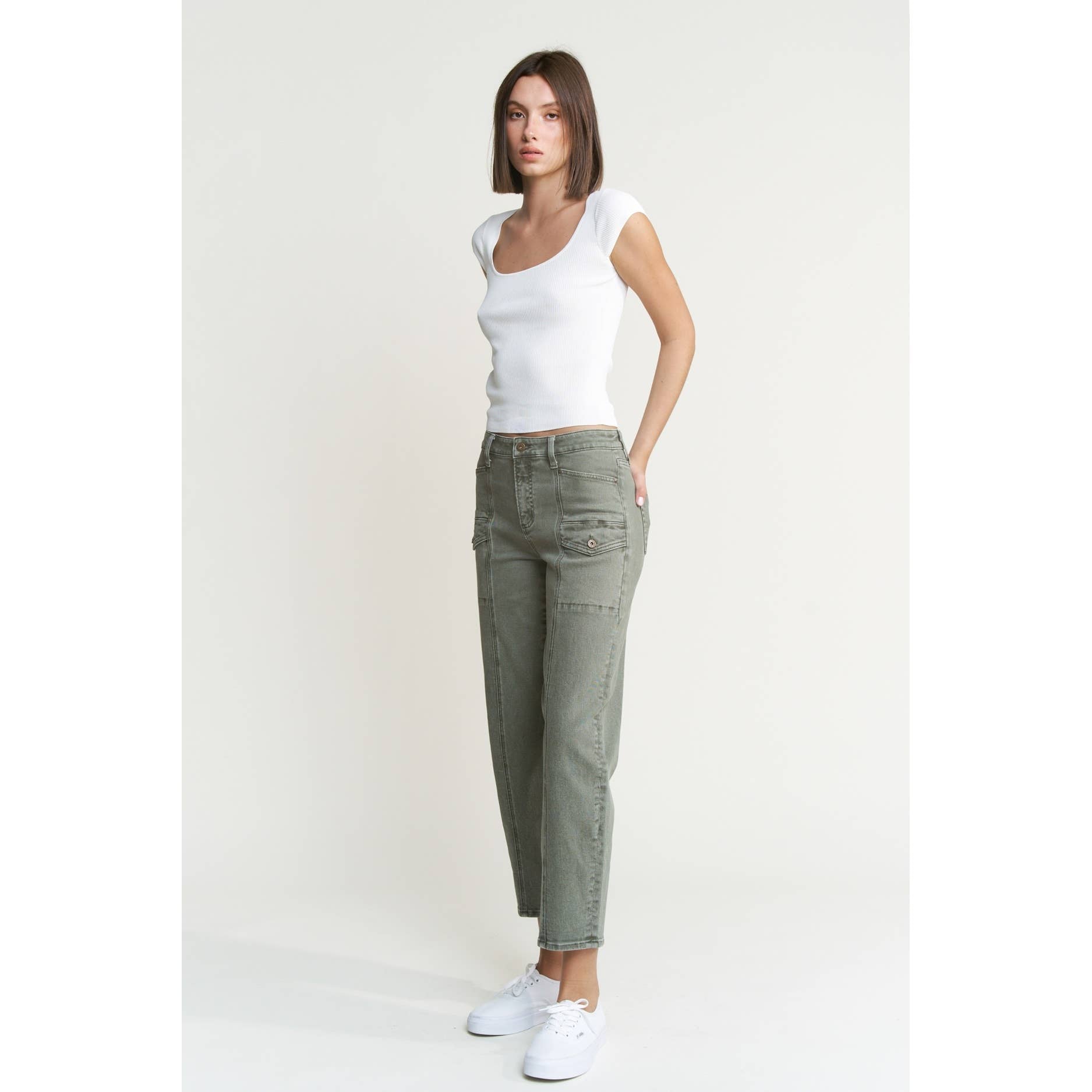 THE VOYAGER HIGH RISE TAPERED CARGO PANTS