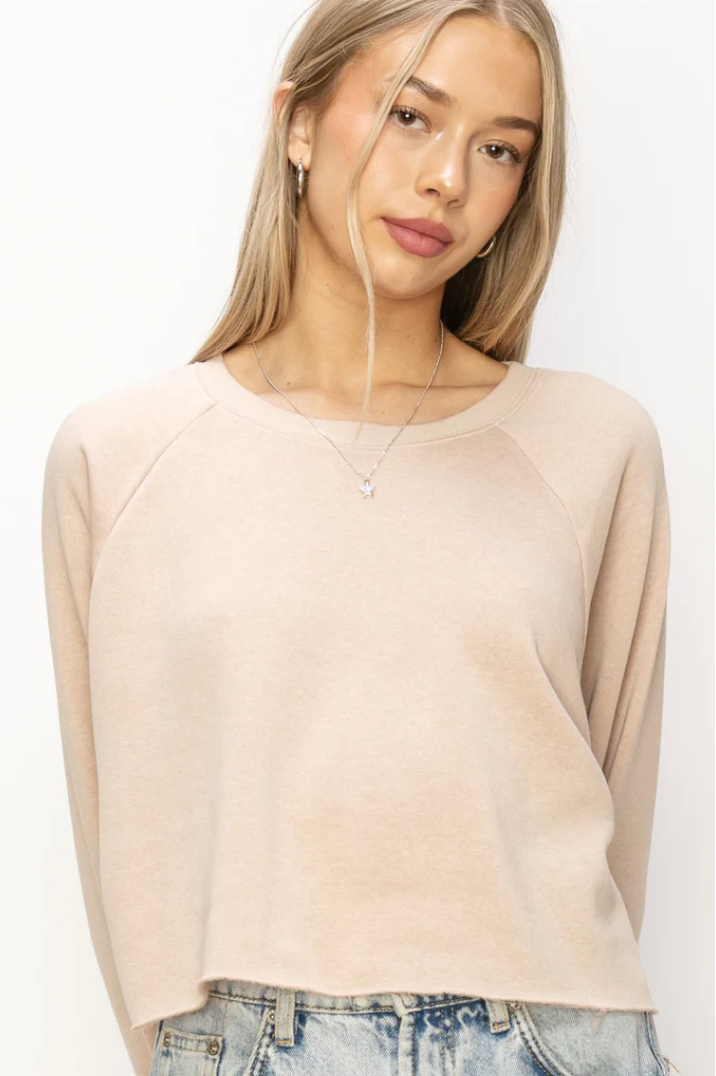 LAID BACK CROP SWEATSHIRT TAN