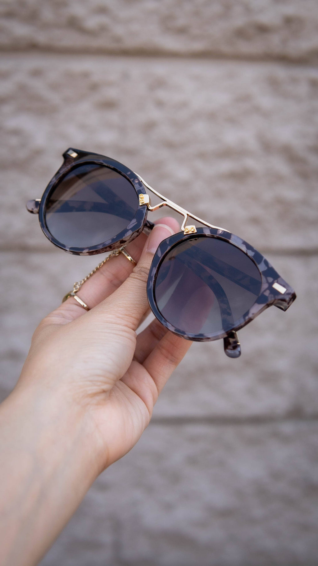 Skyler - Round Polarized Sunglasses: Desert Sage / Brown Gradient