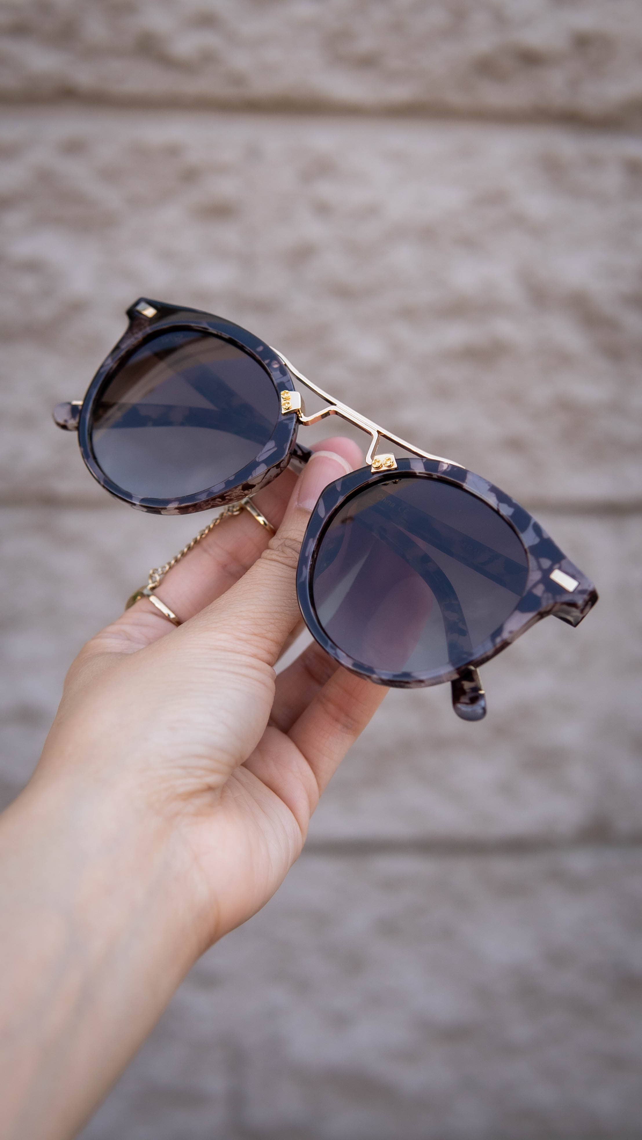 Skyler - Round Polarized Sunglasses: Desert Sage / Brown Gradient