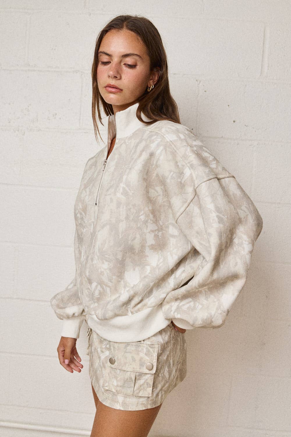 CAMO COLLARED SWEATER