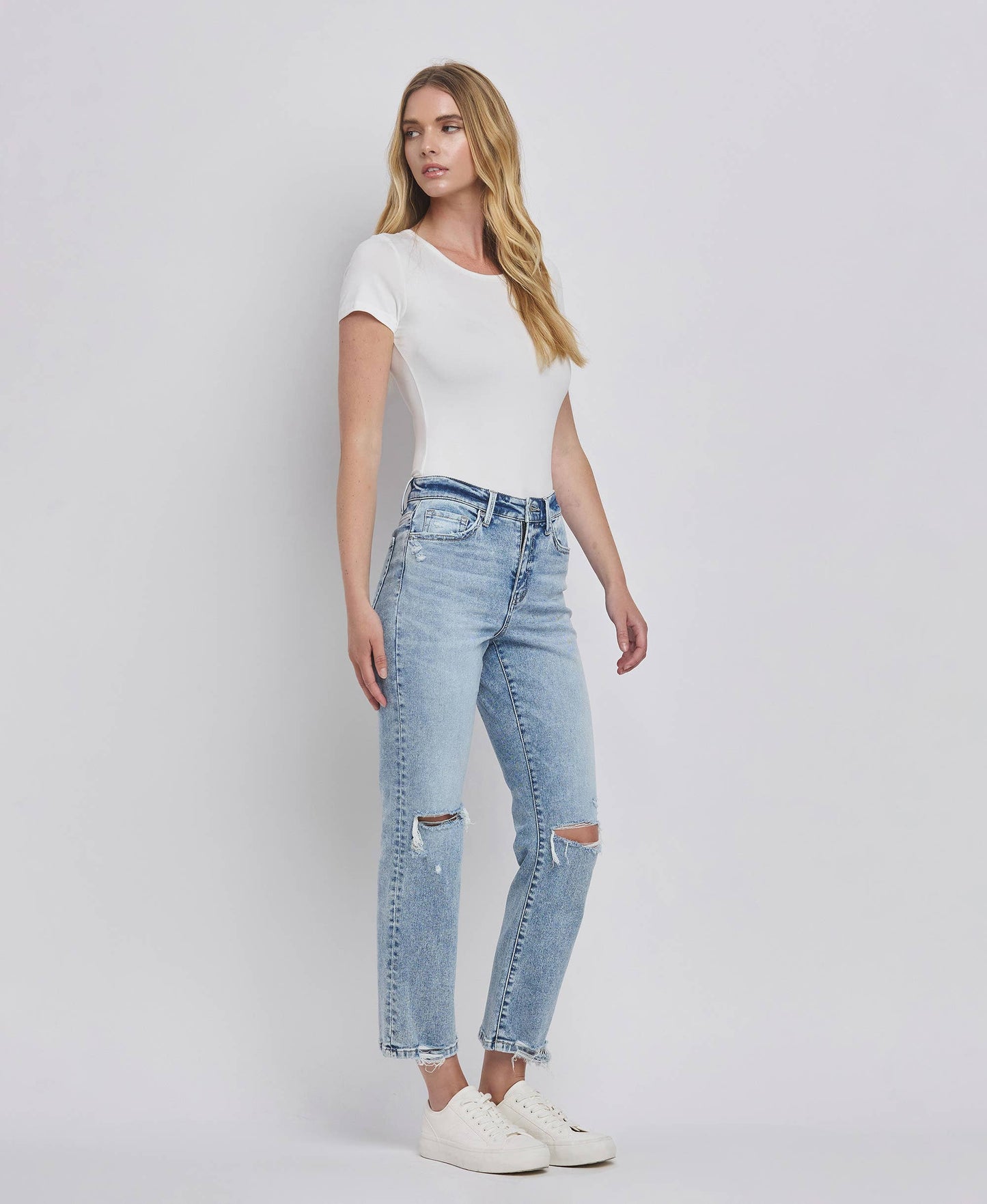 VIVID HIGH RISE DISTRESSED JEANS